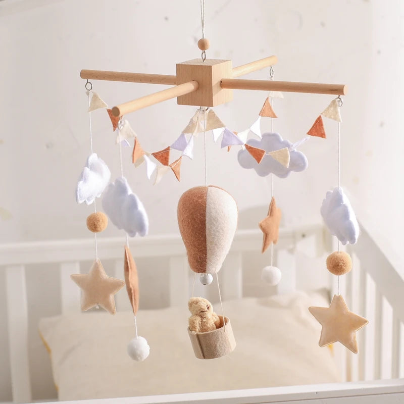 Baby Crib Mobile Wooden Bed Bell Rattle Toy Soft Felt Hot Air Balloon Wind Chime Pendant Newborn Comfort Bed Bell Toys Baby Gift