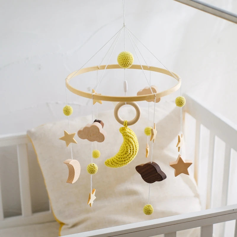 Baby Crib Mobile Wooden Bed Bell Rattle Toy Soft Felt Hot Air Balloon Wind Chime Pendant Newborn Comfort Bed Bell Toys Baby Gift