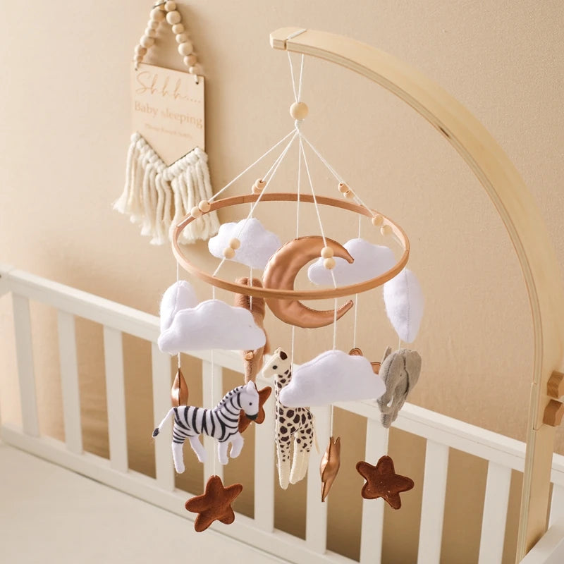 Baby Crib Mobile Wooden Bed Bell Rattle Toy Soft Felt Hot Air Balloon Wind Chime Pendant Newborn Comfort Bed Bell Toys Baby Gift