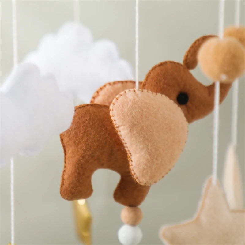 Baby Crib Mobile Wooden Bed Bell Rattle Toy Soft Felt Hot Air Balloon Wind Chime Pendant Newborn Comfort Bed Bell Toys Baby Gift