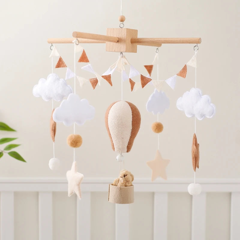 Baby Crib Mobile Wooden Bed Bell Rattle Toy Soft Felt Hot Air Balloon Wind Chime Pendant Newborn Comfort Bed Bell Toys Baby Gift