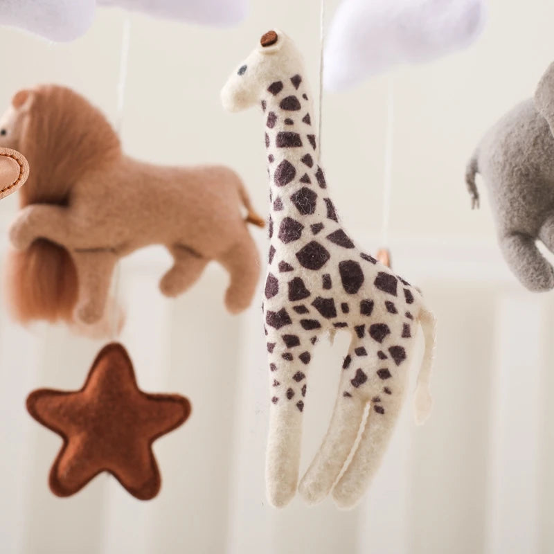 Baby Crib Mobile Wooden Bed Bell Rattle Toy Soft Felt Hot Air Balloon Wind Chime Pendant Newborn Comfort Bed Bell Toys Baby Gift